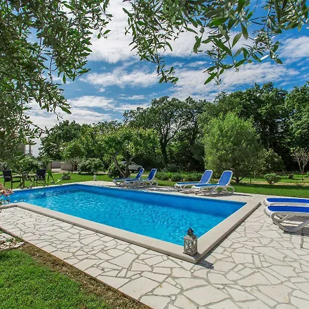 Hundefreundliches Mit Pool, Kinderspielplatz, Outdoor-kueche, Grill Apartman *